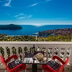 Amazing View And Dragan *