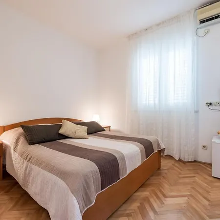 Amazing View And Dragan *